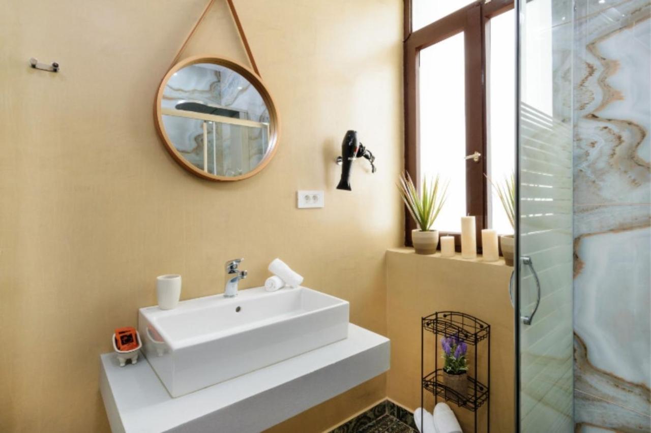 Diamond Luxury Hotell 3*
